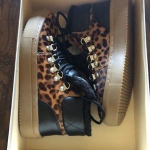 Marc Fisher Daisie 2, size 5m - new in box